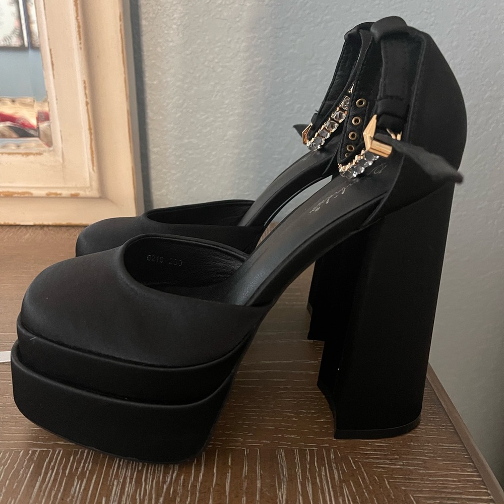 Elegant Black Platform Heels